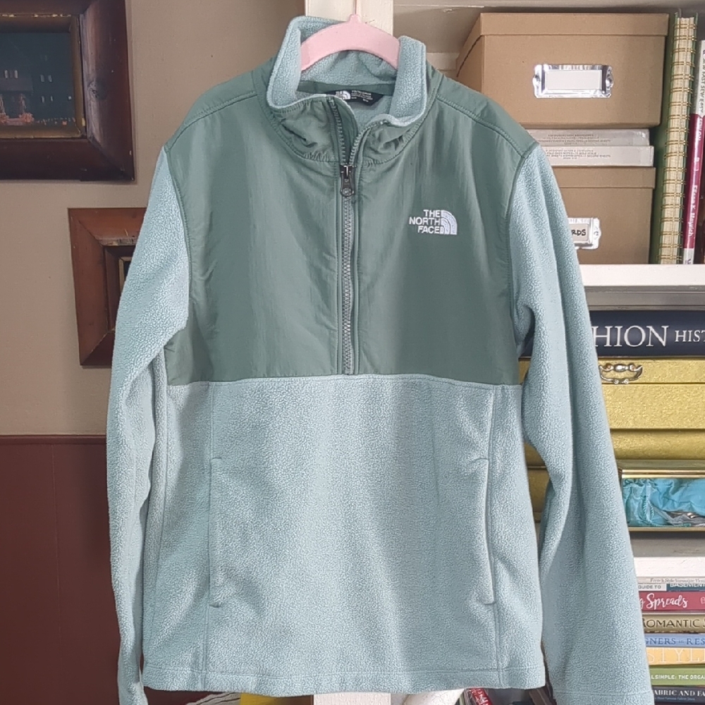 The North Face Tundra Fleece Sage Green  Pullover Size 10/12